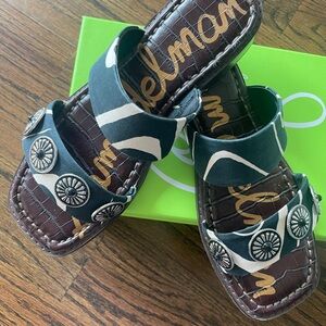 Sam Edelman Kids Sandals in Black and White